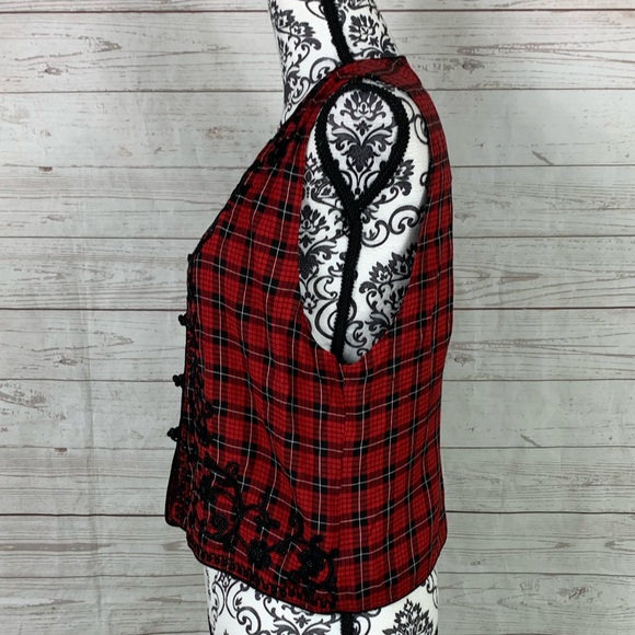 Sarah Elizabeth Red and Black Plaid Vest Size 12 - Picture 3 of 10